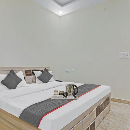Townhouse P.S.Palace Near Amausi Metro Station Лакнау Екстериор снимка