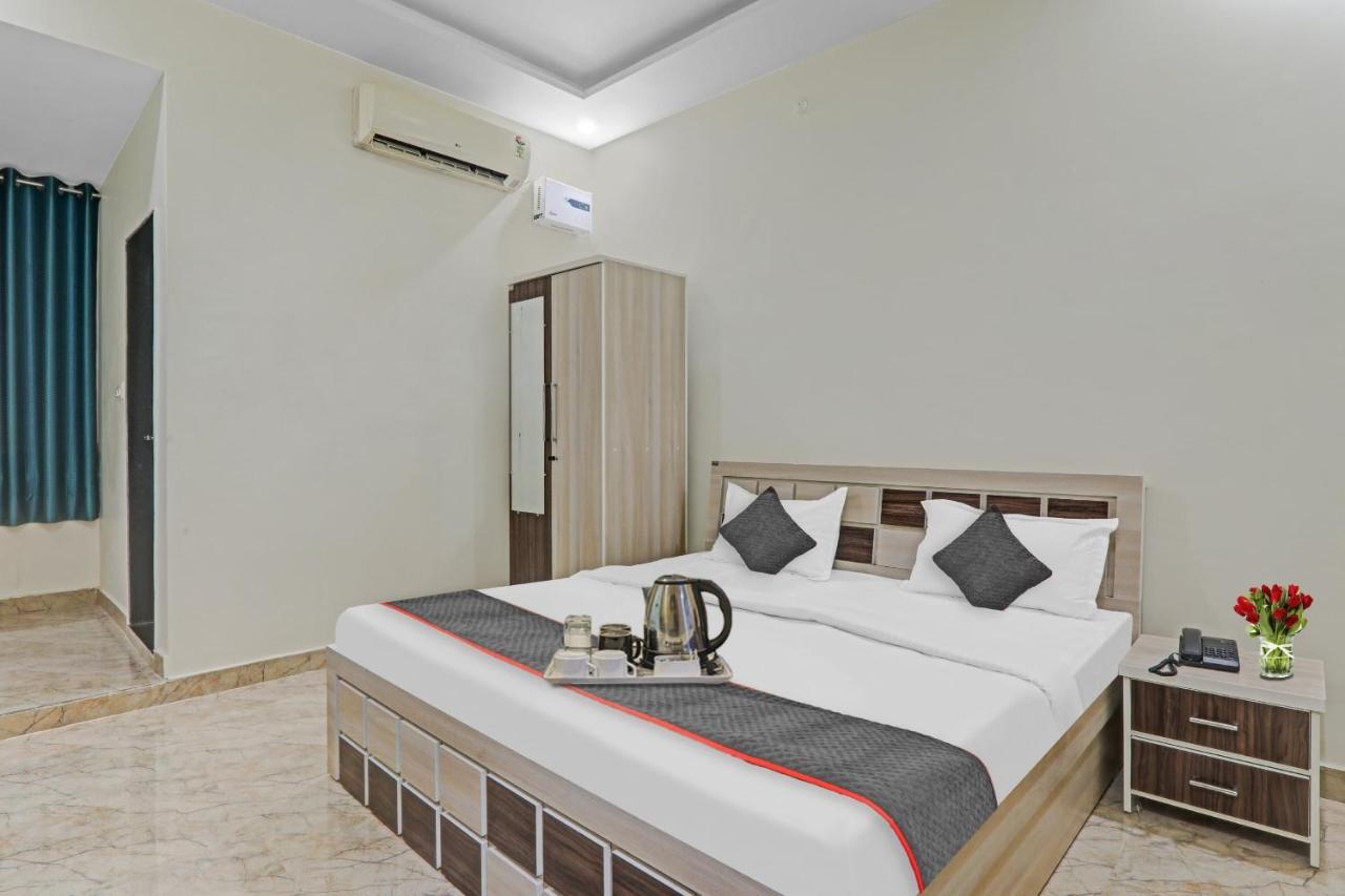 Townhouse P.S.Palace Near Amausi Metro Station Лакнау Екстериор снимка