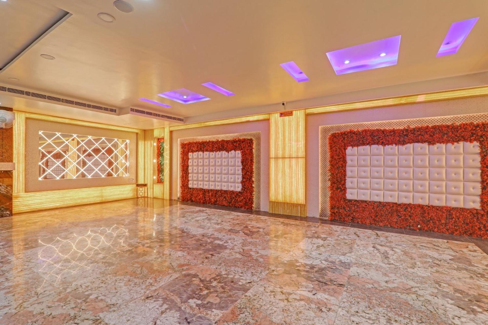 Townhouse P.S.Palace Near Amausi Metro Station Лакнау Екстериор снимка