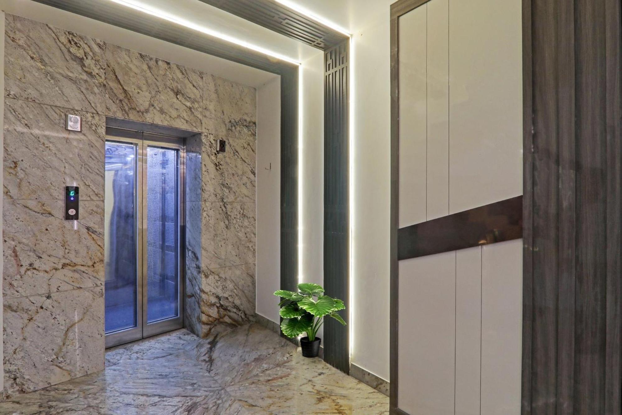 Townhouse P.S.Palace Near Amausi Metro Station Лакнау Екстериор снимка