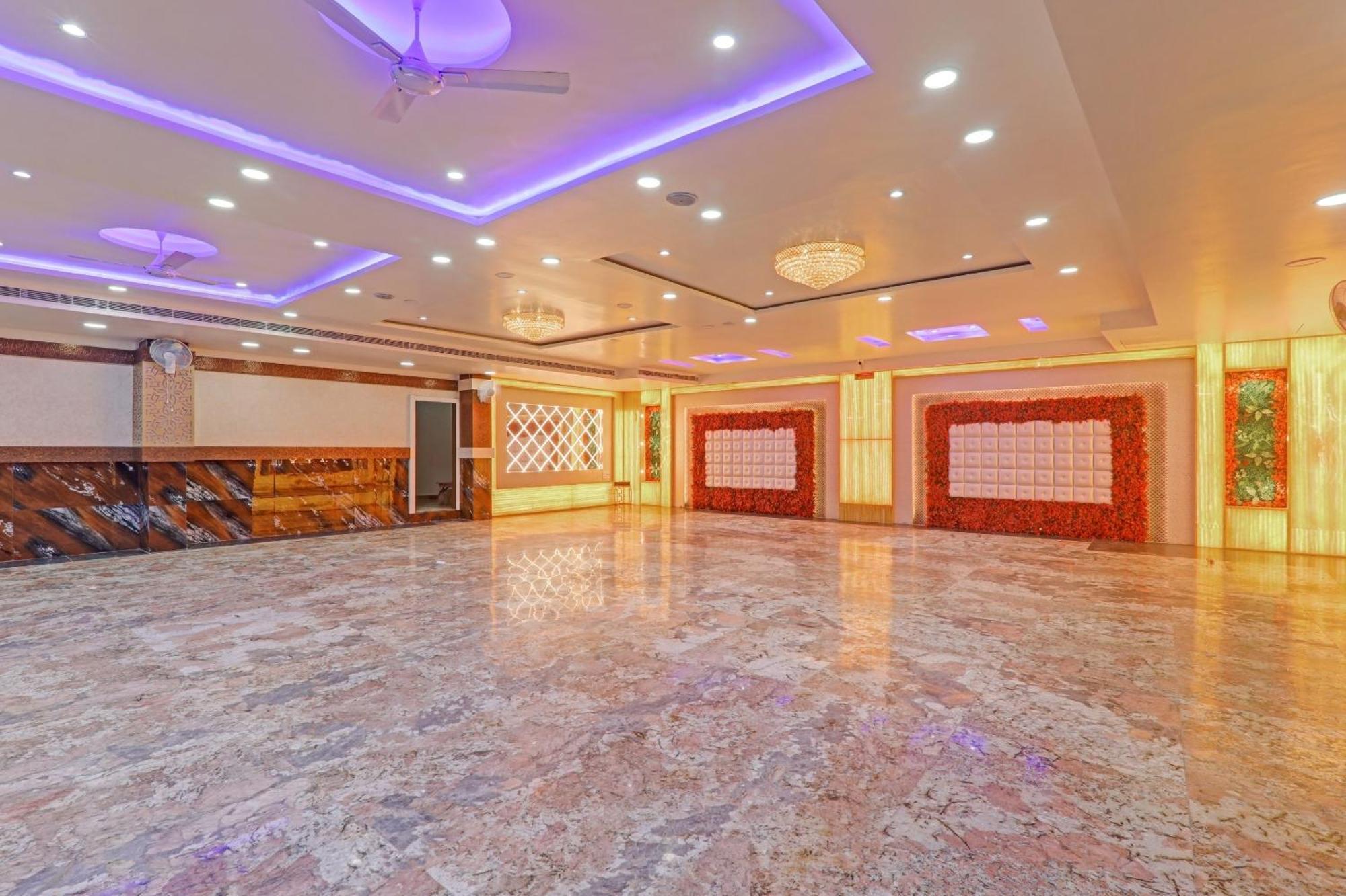 Townhouse P.S.Palace Near Amausi Metro Station Лакнау Екстериор снимка
